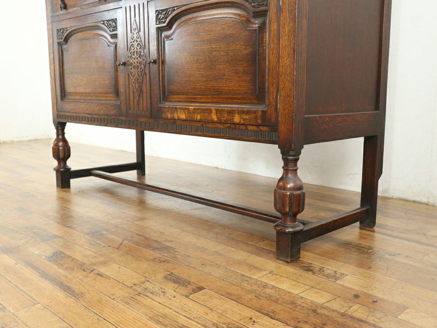 美しい杢目と収納部のレイアウトも魅力のサイドボード 80775