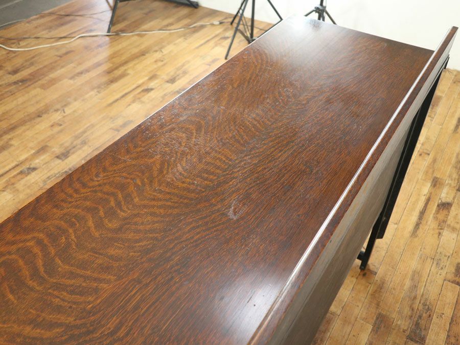 美しい杢目と収納部のレイアウトも魅力のサイドボード 80775