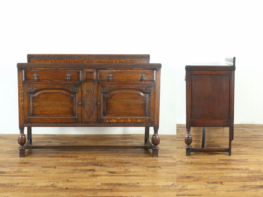 美しい杢目と収納部のレイアウトも魅力のサイドボード 80775