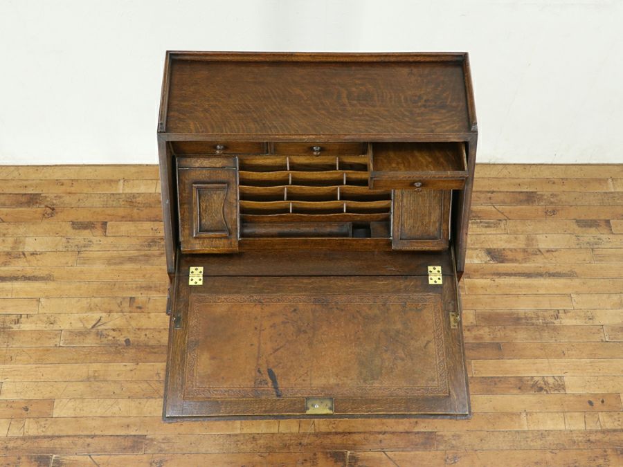 こだわりの美しいデザインと杢目も魅力のライティングビューロー 80870