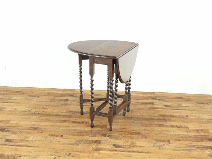 アンティーク家具のサイドテーブルとしては定番の拡張式サイドテーブル・ゲートレッグテーブル 80891