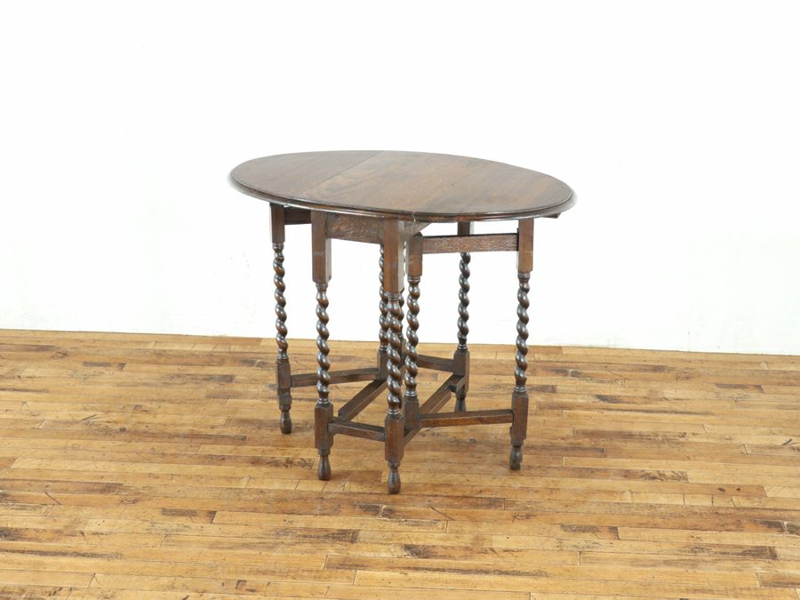 アンティーク家具のサイドテーブルとしては定番の拡張式サイドテーブル・ゲートレッグテーブル 80891