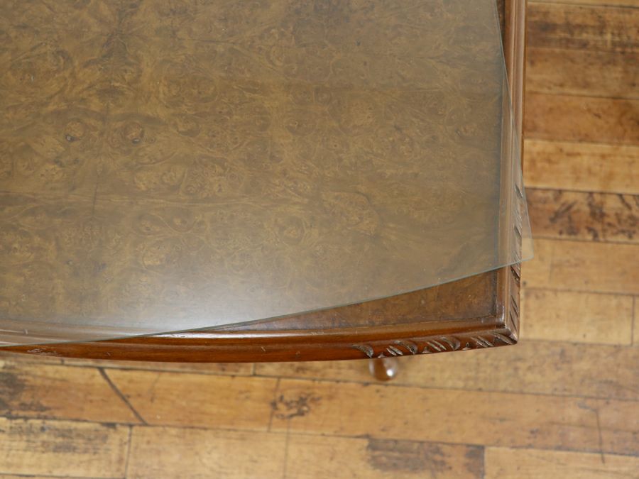 上品に弧を描く、英国ネストテーブル 80586