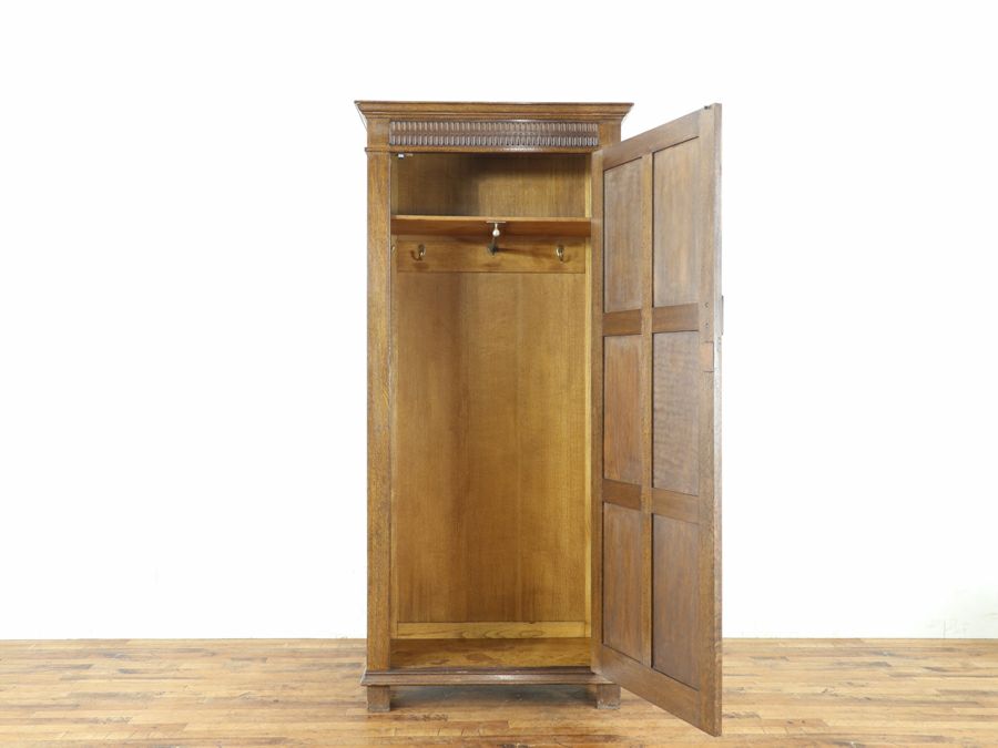 少し薄型のサイズも魅力のナチュラルな雰囲気のワードローブ 80652