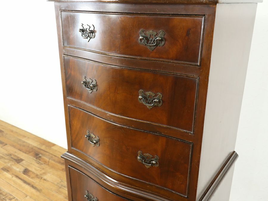 マホガニーの美しい杢目 サーペンタインフロント チェストオンチェスト 80733